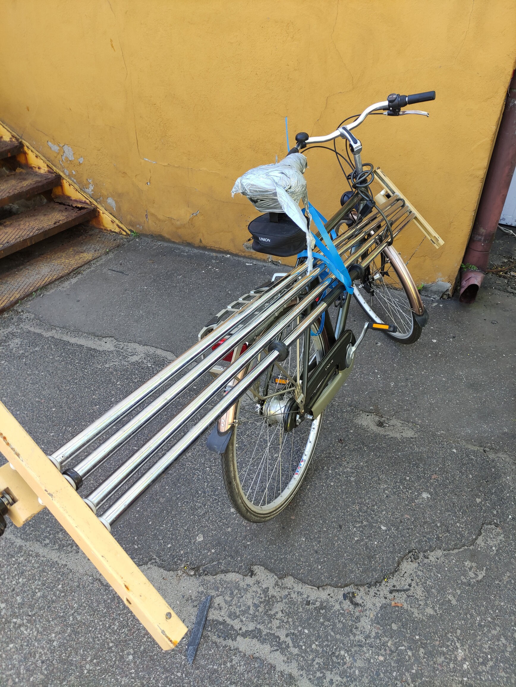 Rower z rurkami po powrocie